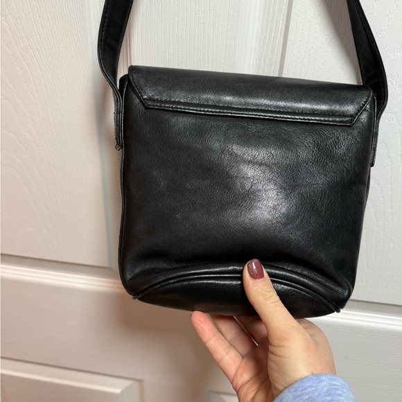 Black Leather Ralph Lauren women’s Crossbody Bag - Picture 5 of 10